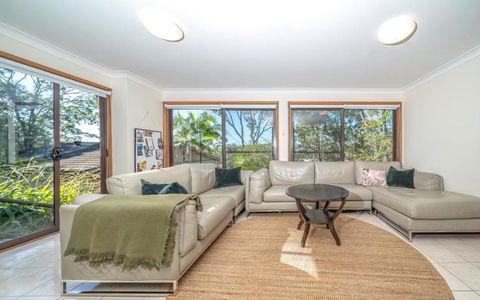 Point Clare - Relax And Unwind - Greenery & Birdsongs - Surfers Gold Coast 1