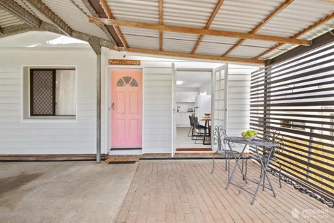 Poppies Cottage - Cooee Bay Beachside Retreat - Surfers Gold Coast 3