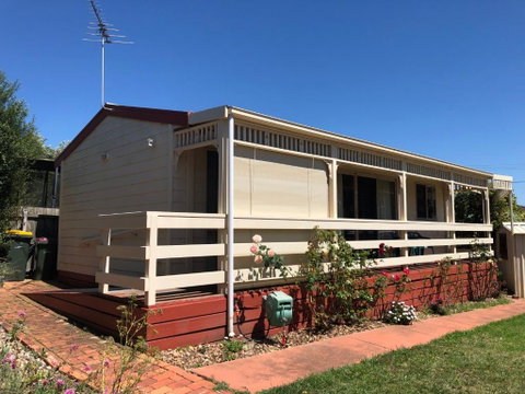 Portarlington Holiday Apartment - Surfers Gold Coast 0