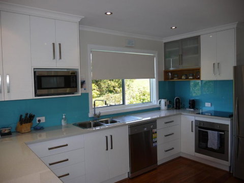 Prime Location - Totally Refurbished - Surfers Gold Coast 2