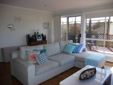 Prime Location - Totally Refurbished - Surfers Gold Coast 3