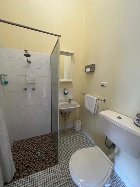 Princes Lodge Motel - Surfers Gold Coast 3