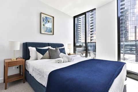 Prospect Eva - Surfers Gold Coast 1