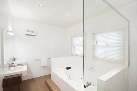 Provenance Accommodation - Surfers Gold Coast 1