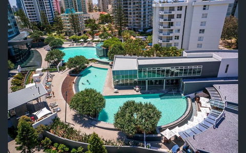 Q Tower At Surfers Paradise - From Level 3 - Private & Self Contained Apartments - Surfers Gold Coast 2