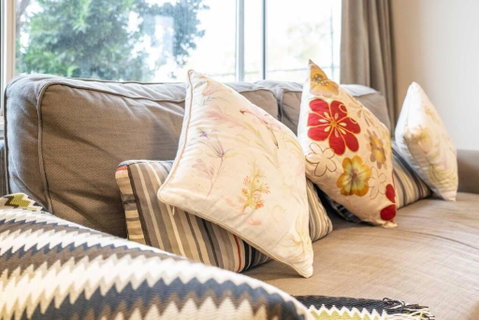 Quaint Auchenflower 1B1B Apt W Parking Close To UQ - Surfers Gold Coast 1