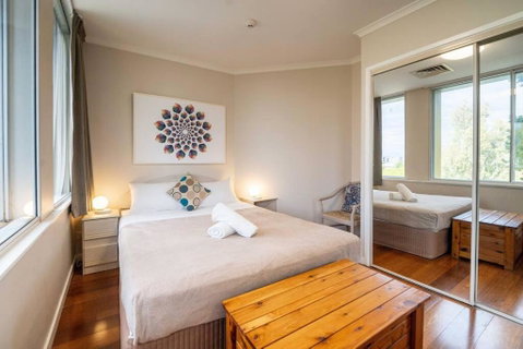 Quaint Auchenflower 1B1B Apt W Parking Close To UQ - Surfers Gold Coast 3