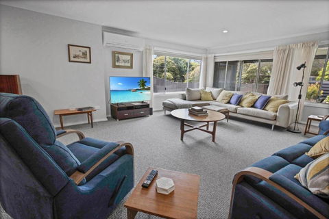 Raymond Island Retreat - Surfers Gold Coast 0