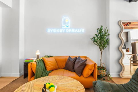 Quirky Loft By Sydney Dreams - Surfers Gold Coast 1