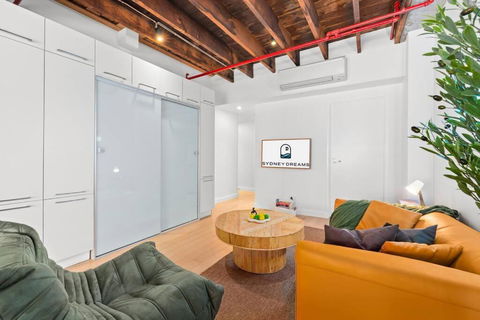 Quirky Loft By Sydney Dreams - Surfers Gold Coast 3