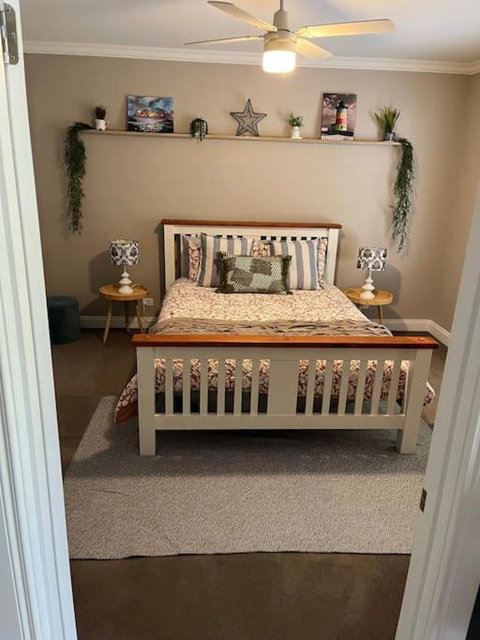 Quiet Family Retreat Getaway - Wildlife Park, Sovereign Hill, Kryall Castle And City At Your Door - Modern House, 8 Guests, 4 Bedrooms, 5 Beds - Surfers Gold Coast 1