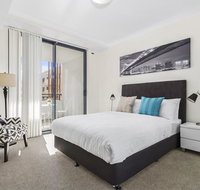 Astra Apartments Liverpool - Surfers Gold Coast