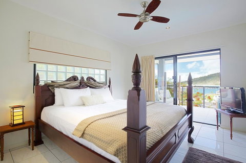At Waterfront Whitsunday Retreat - Adults Only - Surfers Gold Coast 1
