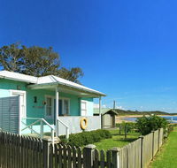 Aurora Beachfront Cottage - Surfers Gold Coast