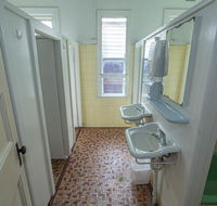 Australian Hotel - Surfers Gold Coast
