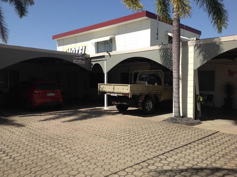 Ayr Max Motel - Surfers Gold Coast 3