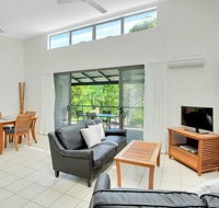 Baden 46 - Rainbow Shores Walk To Beach Top Floor Air conditioned Unit Pools - Surfers Gold Coast