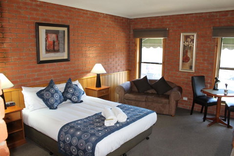 Bakery Hill Motel - Surfers Gold Coast 2