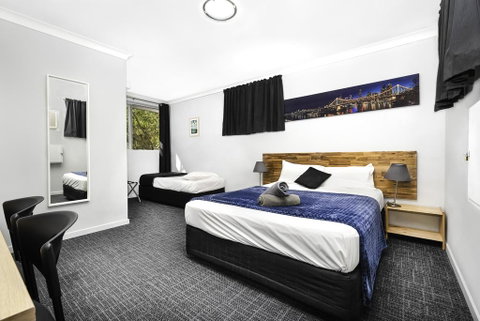 Bald Hills Motel - Surfers Gold Coast 0