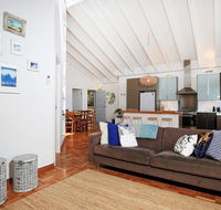 Balena  Culburra - Pet Friendly - 1 Min Walk to Beach - Surfers Gold Coast