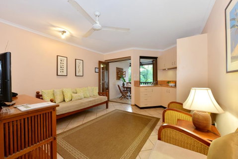 Balinese Breeze - Surfers Gold Coast 3