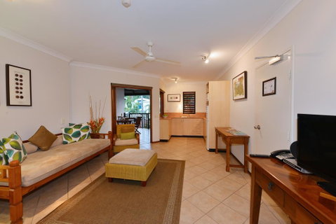 Balinese Style Apartment - Surfers Gold Coast 2