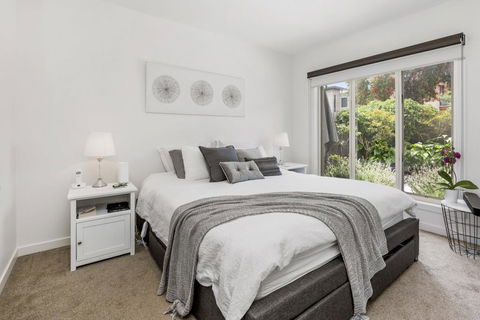 BANGALOW - MORNINGTON - Surfers Gold Coast 2
