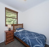 Barefoot Beach House 24 Essendene Road - Surfers Gold Coast
