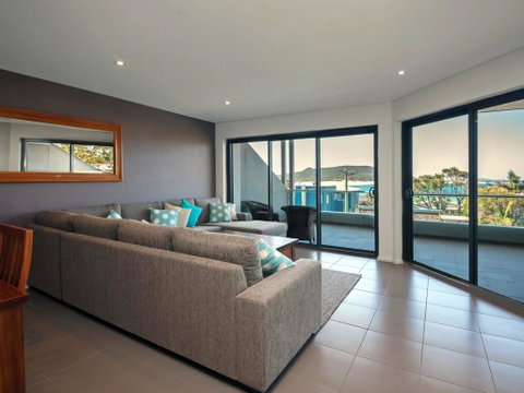 Barefoot Bliss @ Fingal Bay - Surfers Gold Coast 0