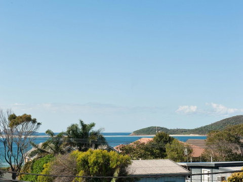 Barefoot Bliss @ Fingal Bay - Surfers Gold Coast 1