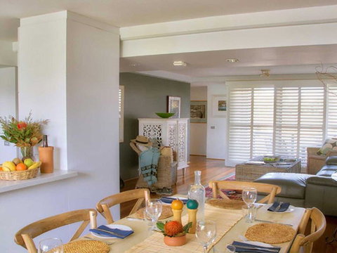 Barefoot' 7/44 Marine Drive - Fabulous Fingal Bay - Surfers Gold Coast 1