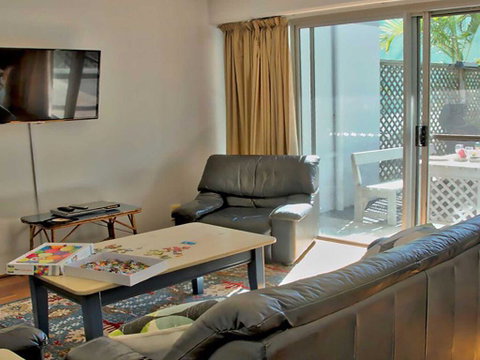 Barefoot' 7/44 Marine Drive - Fabulous Fingal Bay - Surfers Gold Coast 2