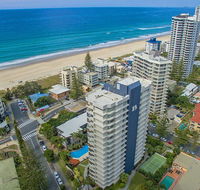 Baronnet Apartments - Surfers Gold Coast