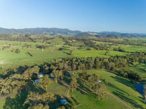 Barrington Riverside Cottages - Surfers Gold Coast 3