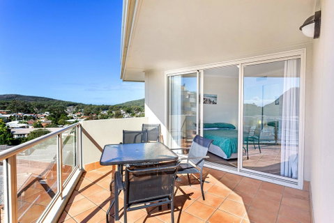Barrington, Unit 814/43-45 Shoal Bay Road - Surfers Gold Coast 2