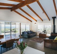 Bay Beach House - Surfers Gold Coast