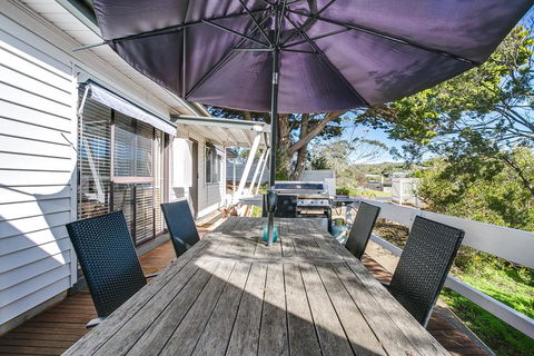 Bay Cottage - Surfers Gold Coast 1
