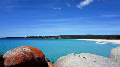 BAY OF FIRES BEACH SHACK Ocean Views From A Modern Beachhouse - Surfers Gold Coast 3