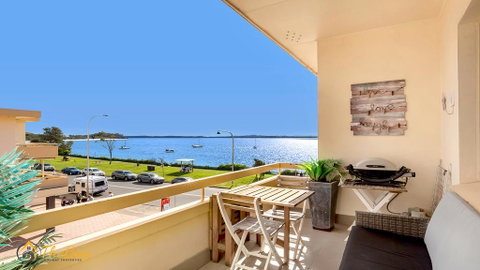 Bay Village No.7 Shoal Bay - Surfers Gold Coast 0