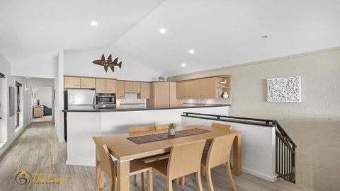 Beach House 72A Marine Drive - Fingal Bay - Surfers Gold Coast 3