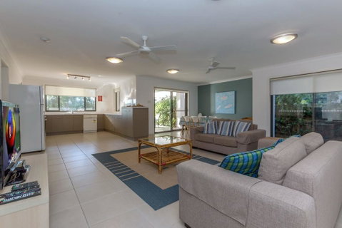 Beach House, Pacific Road, 1/20 - Surfers Gold Coast 2