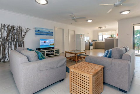 Beach House, Pacific Road, 1/20 - Surfers Gold Coast 1
