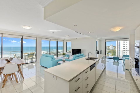 Beach On Sixth - Surfers Gold Coast 0