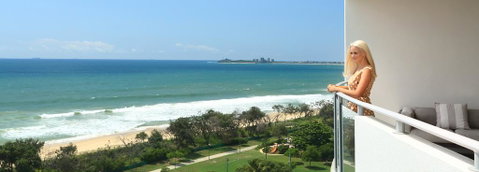 Beach On Sixth - Surfers Gold Coast 1