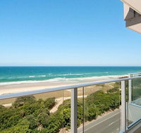 Beachfront Apt Main Beach - Surfers Gold Coast