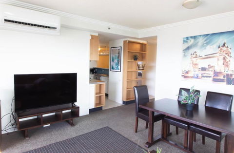 Republic Apartment - Surfers Gold Coast 0
