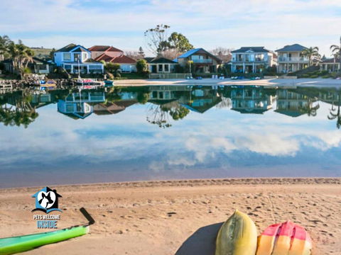 Renovated Beautiful Holiday Home With A Private Beach & Stunning Views! - Surfers Gold Coast 0