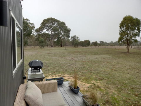 Redman View Luxury Lakeside Cabin - Surfers Gold Coast 3