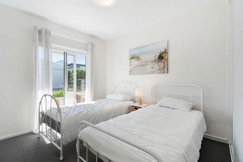 Relax At Middleton - No Linen Included - Pets Negotiable - Wi-Fi - Surfers Gold Coast 3