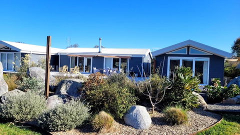 Relax At Rowdygoose Farm - Surfers Gold Coast 0